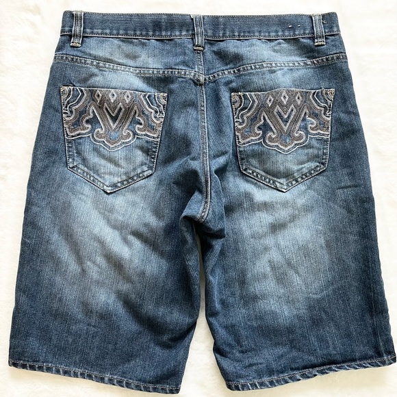 Avirex Other - AVIREX MENS DENIM SHORTS SIZE 36 Artsy Flame Pockets Trendy Stylish